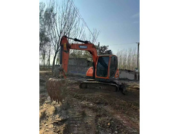 حفارة مصغرة DOOSAN DX75