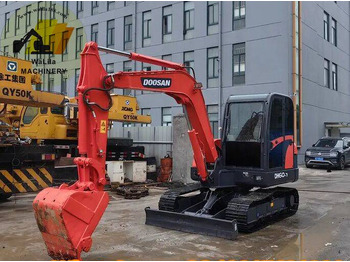 حفارة مصغرة DOOSAN DH60-7