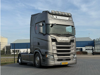 شاحنة جرار SCANIA S 540