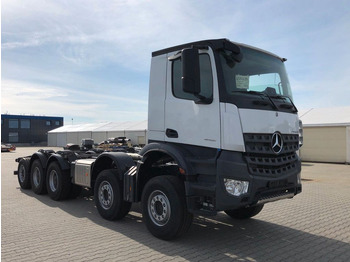 الشاسيه شاحنة MERCEDES-BENZ Arocs 4451