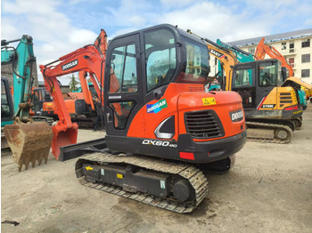 حفارة DOOSAN DX60