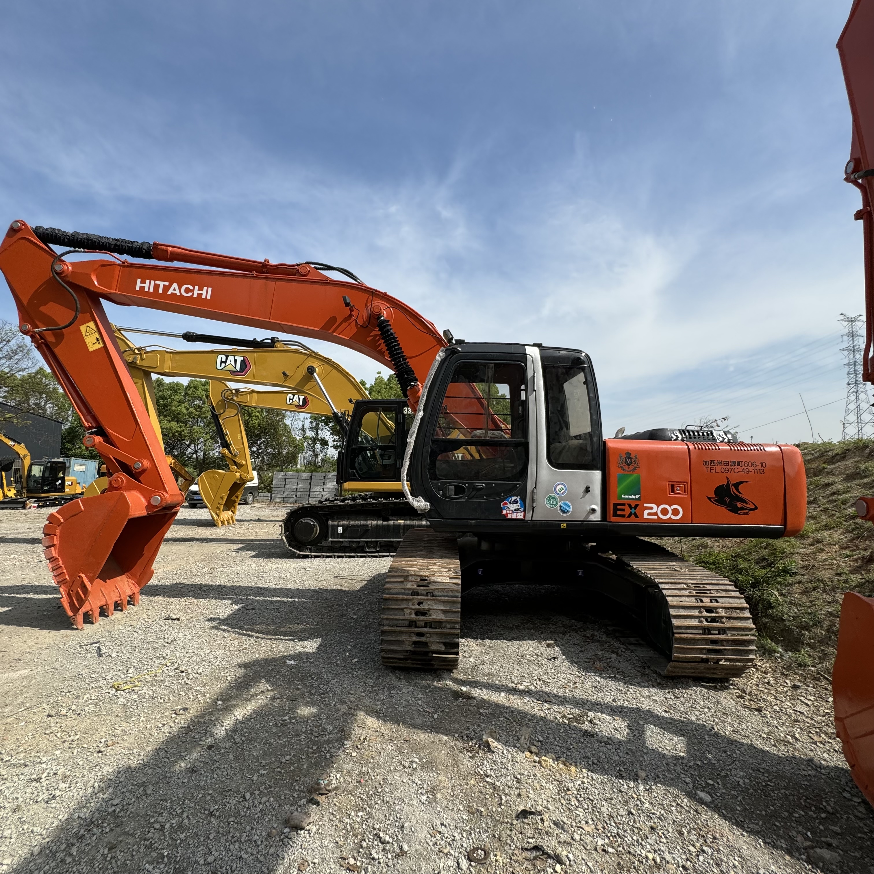 حفارات زحافة HITACHI ZX200