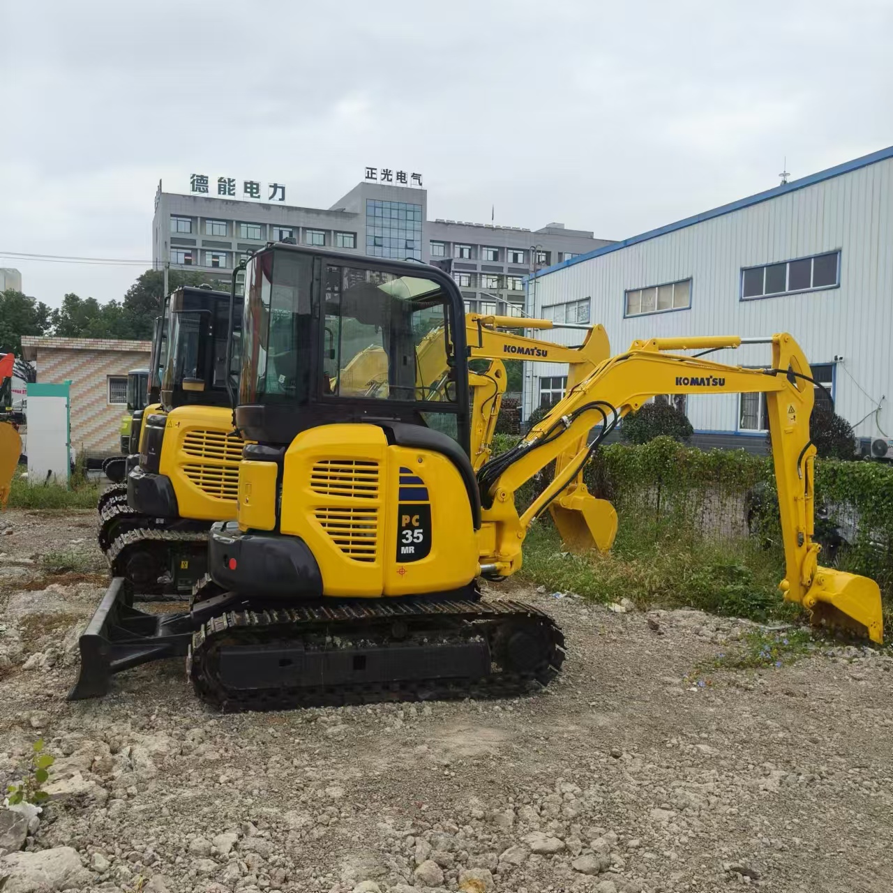 حفارة مصغرة KOMATSU PC35