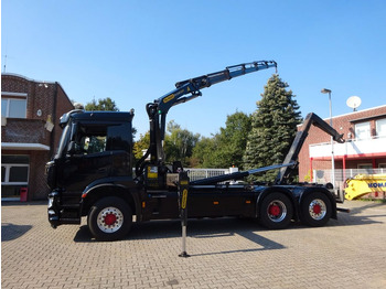 شاحنة ذات الخطاف MERCEDES-BENZ Actros 2540