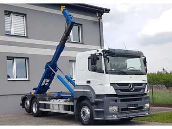 شاحنة ذات الخطاف MERCEDES-BENZ Actros 2540