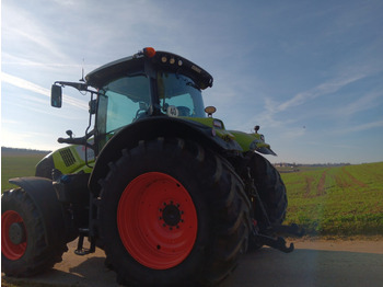 جرار CLAAS Axion 830