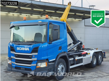 شاحنة ذات الخطاف SCANIA P 360