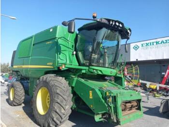 حصادة شاملة JOHN DEERE W650