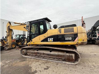 حفارة CATERPILLAR 325DL