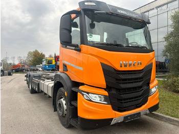 الشاسيه شاحنة IVECO