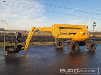 منصات هيدروليكية متنقلة MANITOU