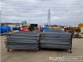 معدات البناء Stillage of Heras Fencing (2 of): صور 4