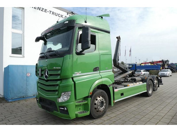 شاحنة ذات الخطاف MERCEDES-BENZ Actros 2546