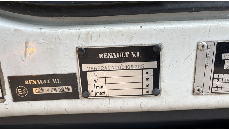 تأجير Renault premium 270 (BOITE MANUELLE / FRIGO / TRES PROPRE / PARFAIT ETAT) Renault premium 270 (BOITE MANUELLE / FRIGO / TRES PROPRE / PARFAIT ETAT): صور 16