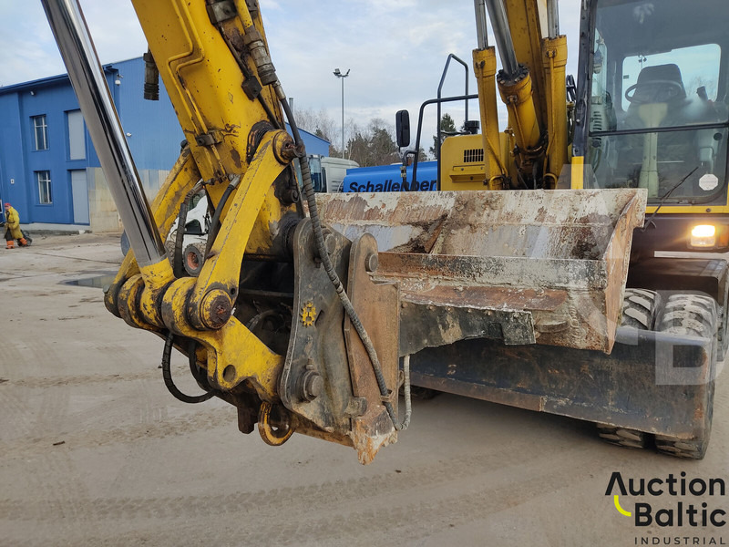 حفارة على عجلات Komatsu PW160-7: صور 15