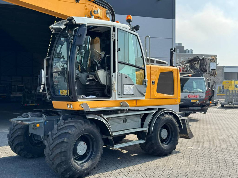 حفارة على عجلات Liebherr A 914 Litronic: صور 15