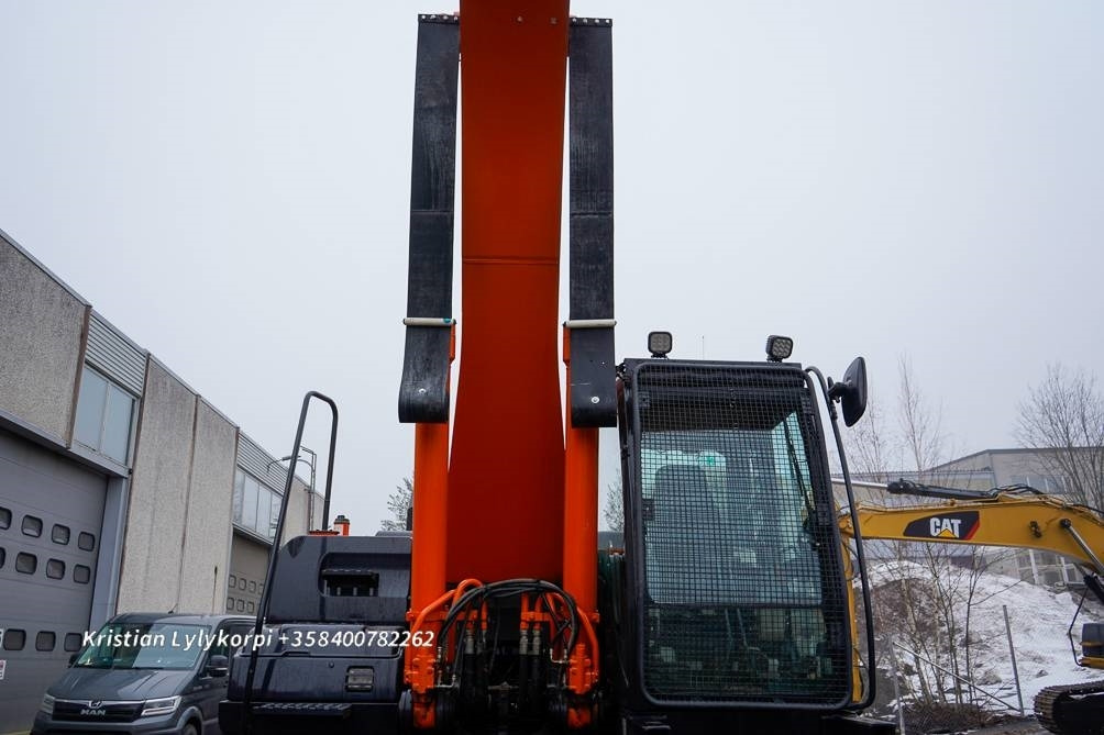 حفارات زحافة Hitachi ZX350LC-5 UUDELLA VASARALLA: صور 12