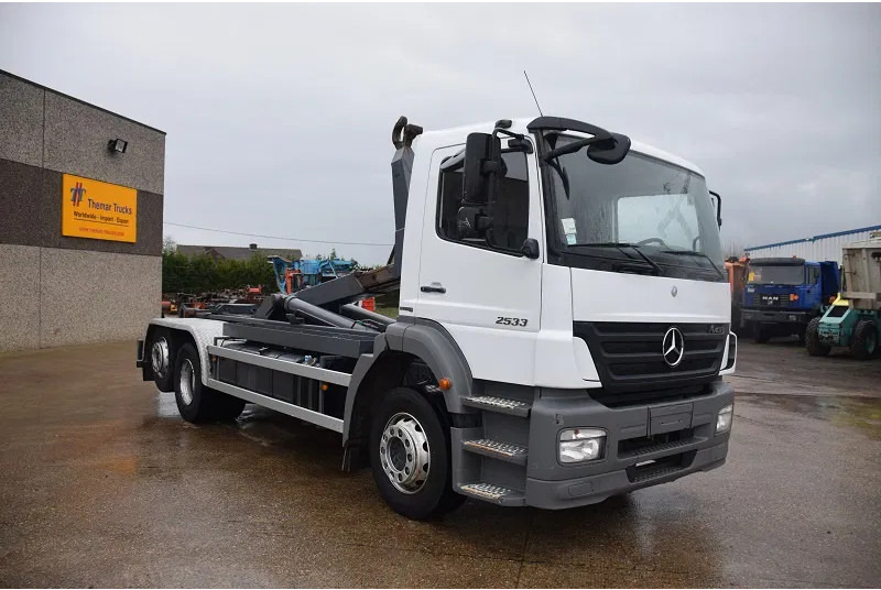 شاحنة ذات الخطاف Mercedes-Benz Axor 2633: صور 12