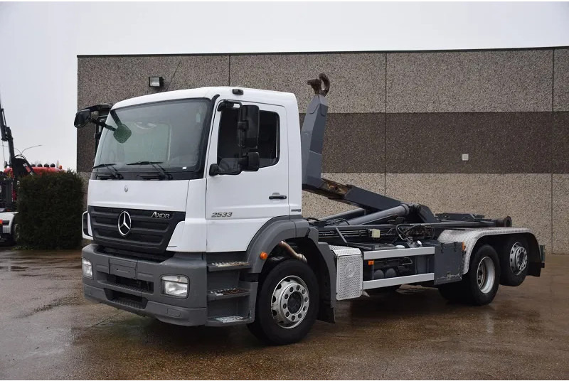 شاحنة ذات الخطاف Mercedes-Benz Axor 2633: صور 6