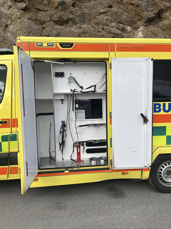 سيارة إسعاف Mercedes-Benz Sprinter 319 - AMBULANCEBOX / Krankenwagen: صور 6