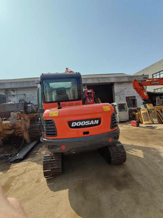 تأجير  Awesome Performance Korea Imported Small Scale Used Doosan Dx60 Excavator in Shanghai good price Awesome Performance Korea Imported Small Scale Used Doosan Dx60 Excavator in Shanghai good price: صور 6