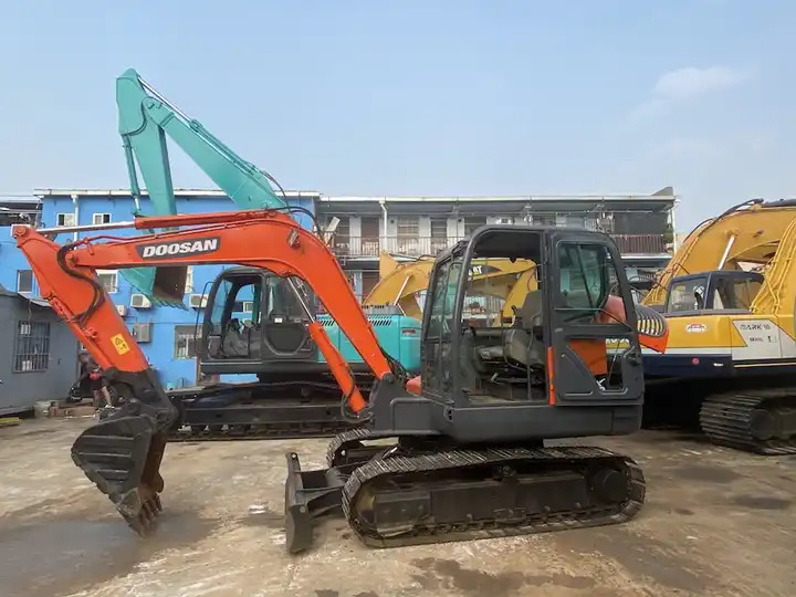 حفارات زحافة Used Doosan 6ton dx60 dx55 dx75 excavator made in Korea: صور 6