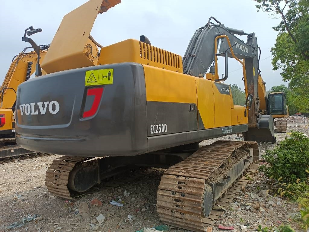 حفارات زحافة Volvo EC 250 D L: صور 9