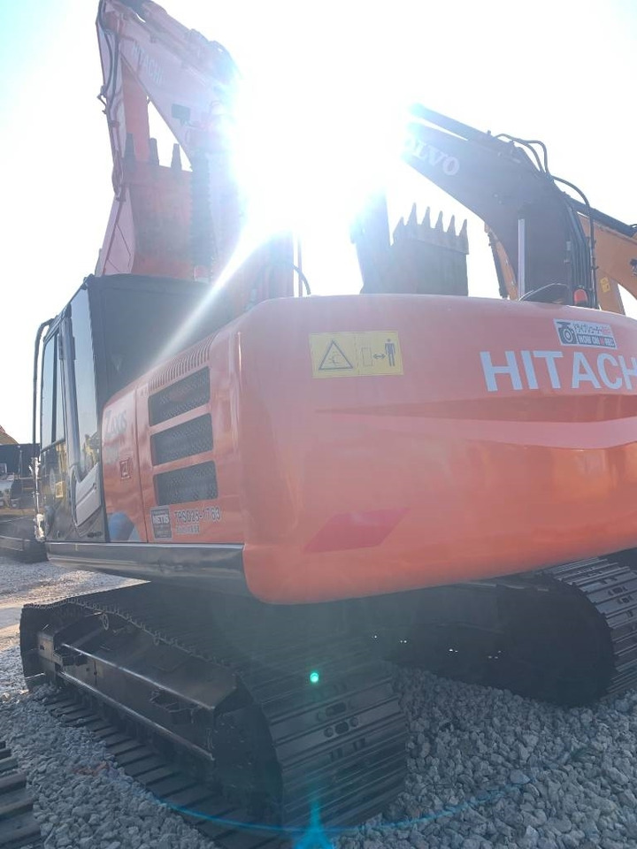 تأجير Hitachi ZX 200  Hitachi ZX 200: صور 7