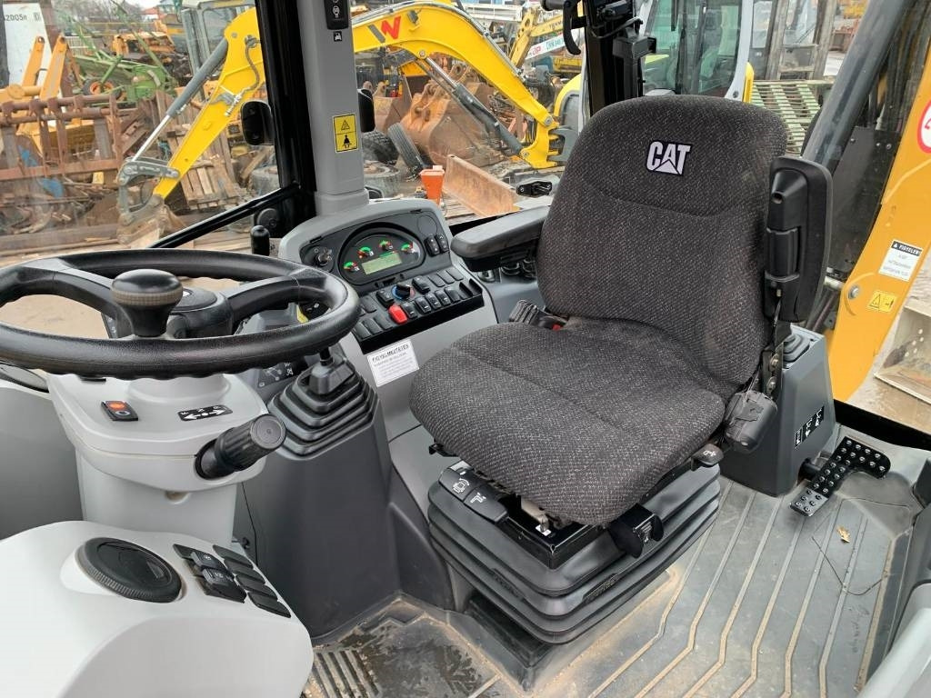 حفار متعدد الاستخدام CAT 427 F 2: صور 7