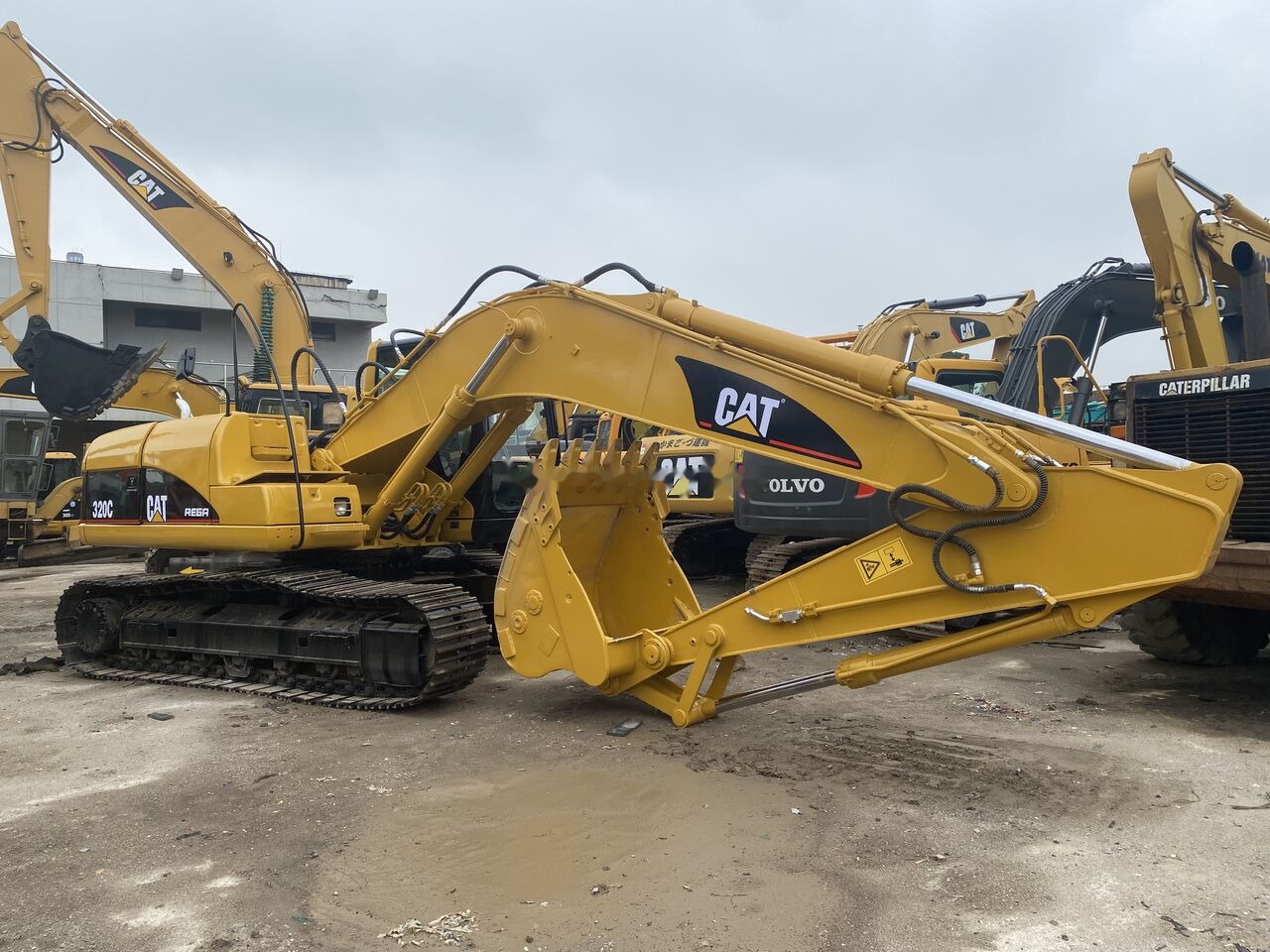 حفارات زحافة Caterpillar 320C: صور 11