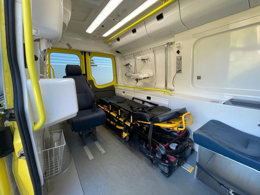 فان Mercedes-Benz Sprinter 316 CDI Ambulance Electric STRYKER Bed: صور 20