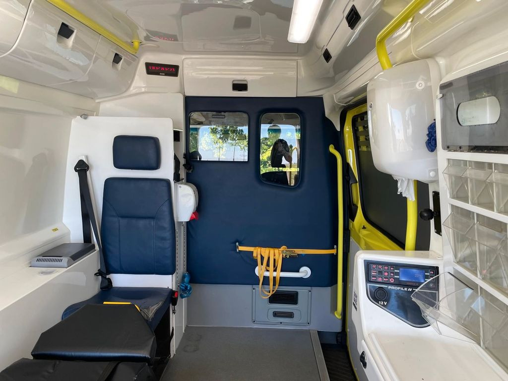 فان Mercedes-Benz Sprinter 316 CDI Ambulance Electric STRYKER Bed: صور 23