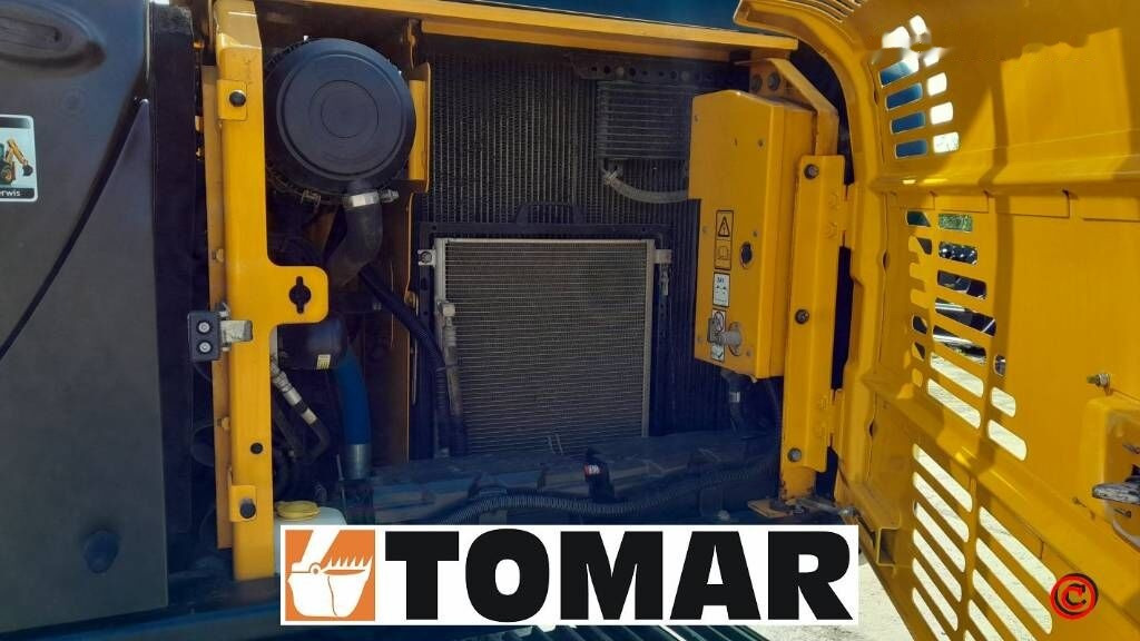 حفارات زحافة JCB JS 131 LC: صور 23