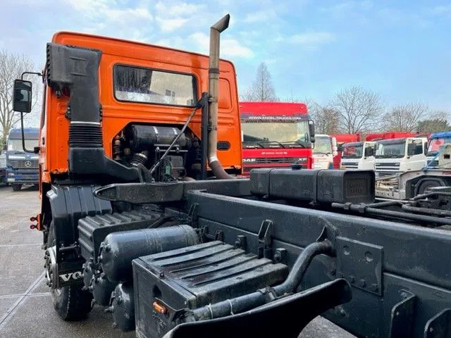 قلابات Volvo FL 12.380 6x6 FULL STEEL SUSPENSION MEILLER KIPPER (EURO 2 / MANUAL GEARBOX / REDUCTION AXLES / FULL STEEL SUSPENSION): صور 16