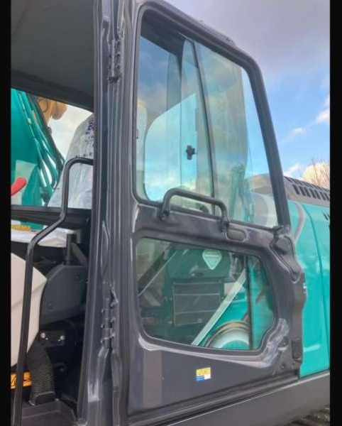 حفارة النقل والشحن Kobelco SK210LC-10E: صور 12