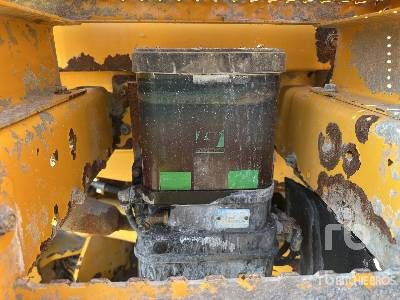 اللودر بعجل VOLVO L180F Chargeuse Sur Pneus: صور 37