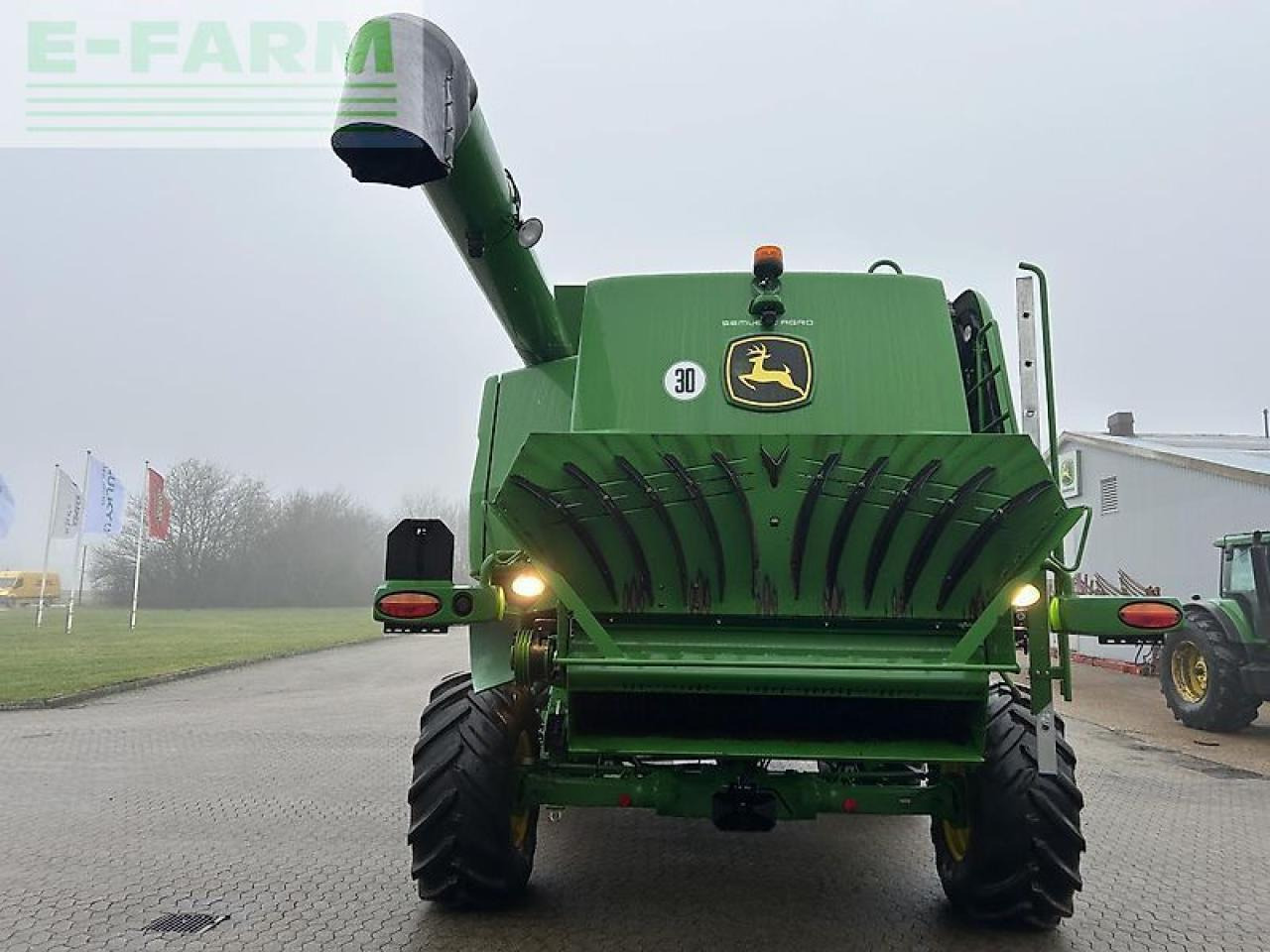 حصادة شاملة John Deere t670: صور 12