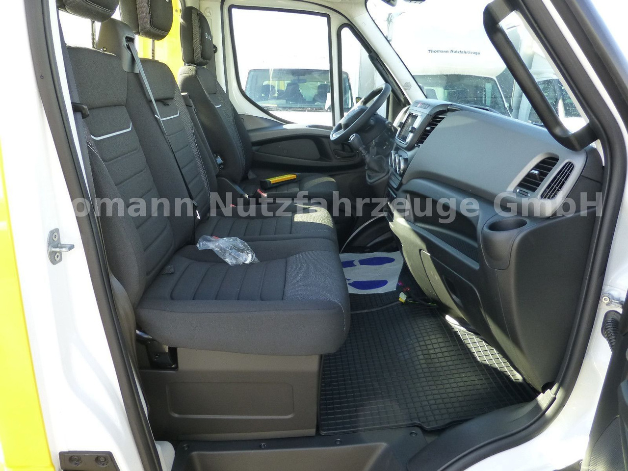 سيارة السحب للتصليح جديد Iveco DAILY 72C18 Schiebeplateu Luftfed Navi: صور 28