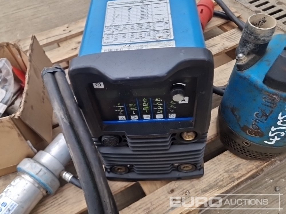 معدات البناء Hydraulic Impact Wrench (2 of), Miller 415Volt Welder, Submersible Pump: صور 12