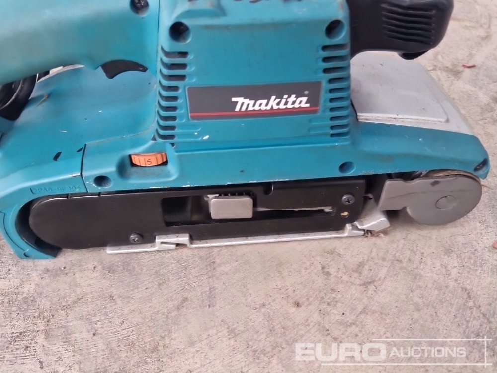 معدات البناء Makita 9404 240 Volt Belt Sander: صور 14