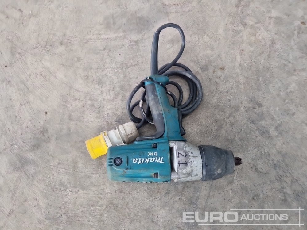 معدات البناء Makita TW035 110 Volt Impact Wrench: صور 6