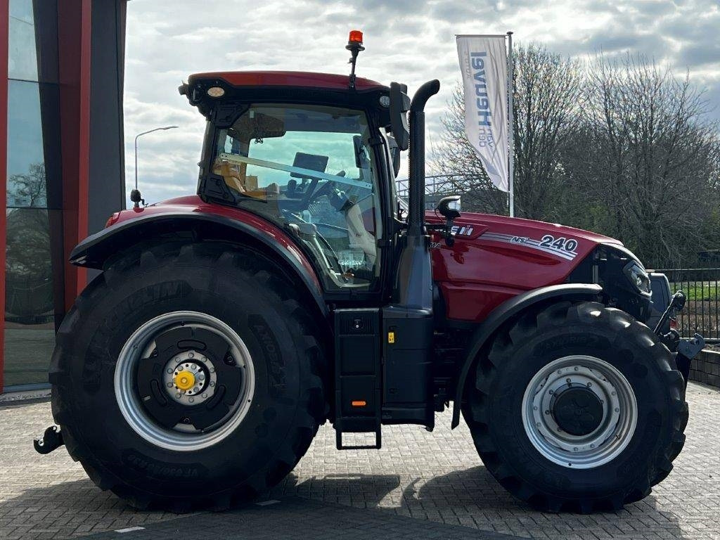 جرار جديد Case IH PUMA 240CVX, AFS Connect, 2024, frontlinkage, GPS!: صور 13